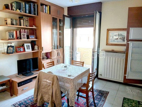 appartamento in vendita a Vimercate in zona Ruginello / Oldaniga