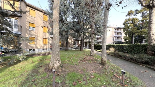 appartamento in vendita a Vimercate in zona Centro Storico