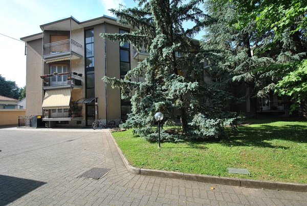 appartamento in vendita a Vimercate in zona Centro Storico