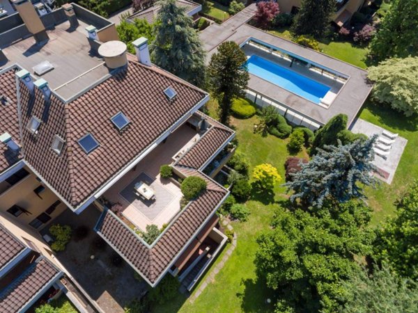 appartamento in vendita a Vimercate in zona Centro Storico