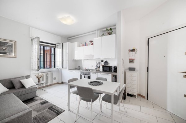 appartamento in vendita a Vimercate in zona Oreno