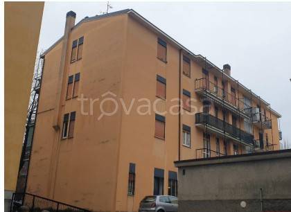 appartamento in vendita a Vimercate in zona Centro Storico
