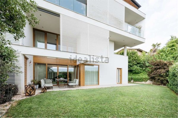 appartamento in vendita a Vimercate in zona Oreno