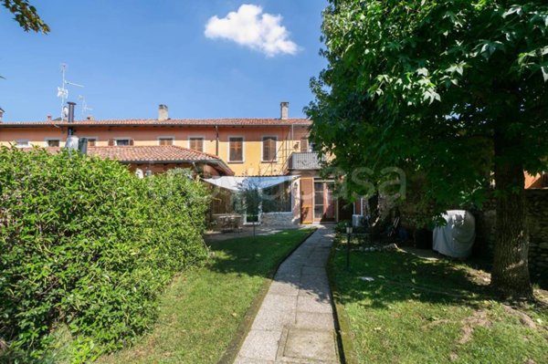 appartamento in vendita a Vimercate in zona Oreno