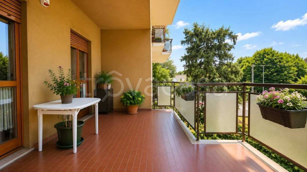 appartamento in vendita a Vimercate in zona Centro Storico