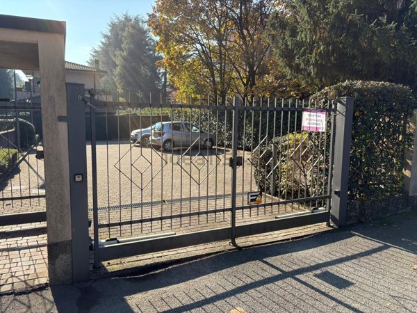 box auto in vendita a Vimercate in zona Centro Storico