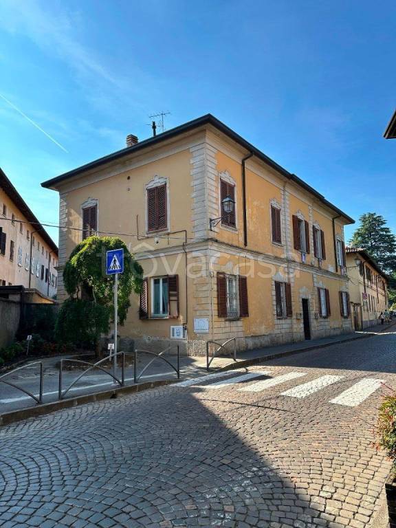 appartamento in vendita a Vimercate in zona Oreno