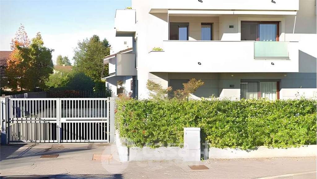 appartamento in vendita a Vimercate in zona Oreno
