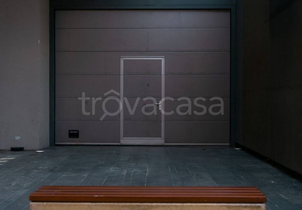 box auto in vendita a Vimercate in zona Oreno