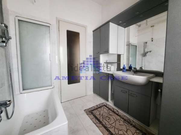 appartamento in vendita a Vimercate in zona Centro Storico