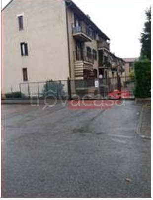 appartamento in vendita a Vimercate in zona Ruginello / Oldaniga