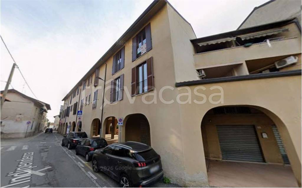 appartamento in vendita a Vimercate in zona Ruginello / Oldaniga