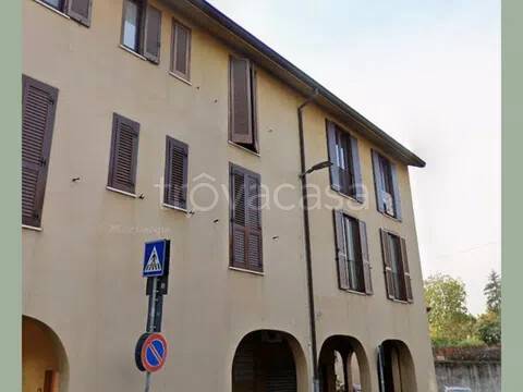 appartamento in vendita a Vimercate in zona Ruginello / Oldaniga