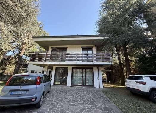 appartamento in vendita a Vimercate