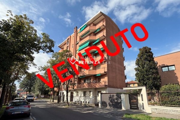 appartamento in vendita a Vimercate in zona Centro Storico