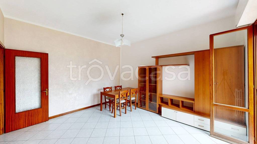 appartamento in vendita a Vimercate in zona Oreno