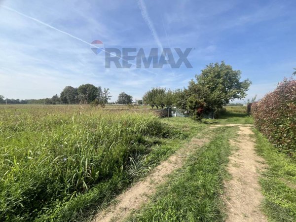 terreno agricolo in vendita a Vimercate in zona Centro Storico