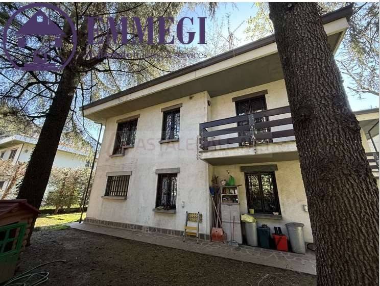 appartamento in vendita a Vimercate