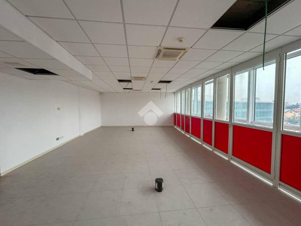 ufficio in vendita a Vimercate in zona Centro Storico