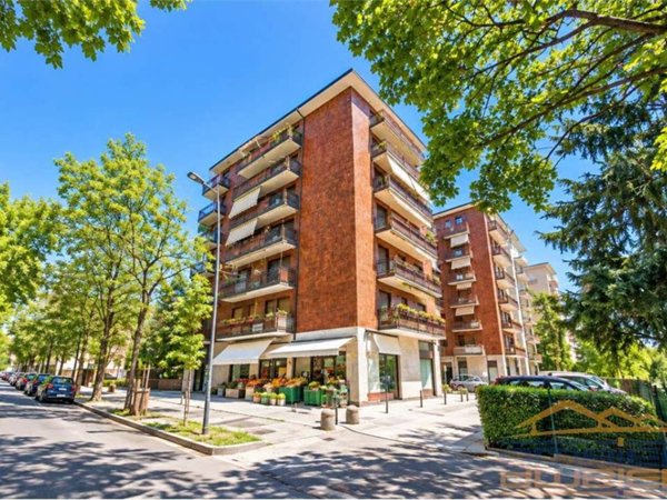 appartamento in vendita a Vimercate in zona Centro Storico