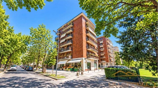 appartamento in vendita a Vimercate in zona Centro Storico