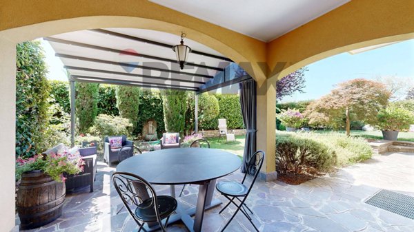 casa indipendente in vendita a Vimercate