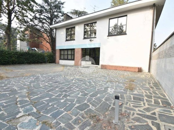 casa indipendente in vendita a Vimercate
