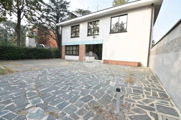 casa indipendente in vendita a Vimercate