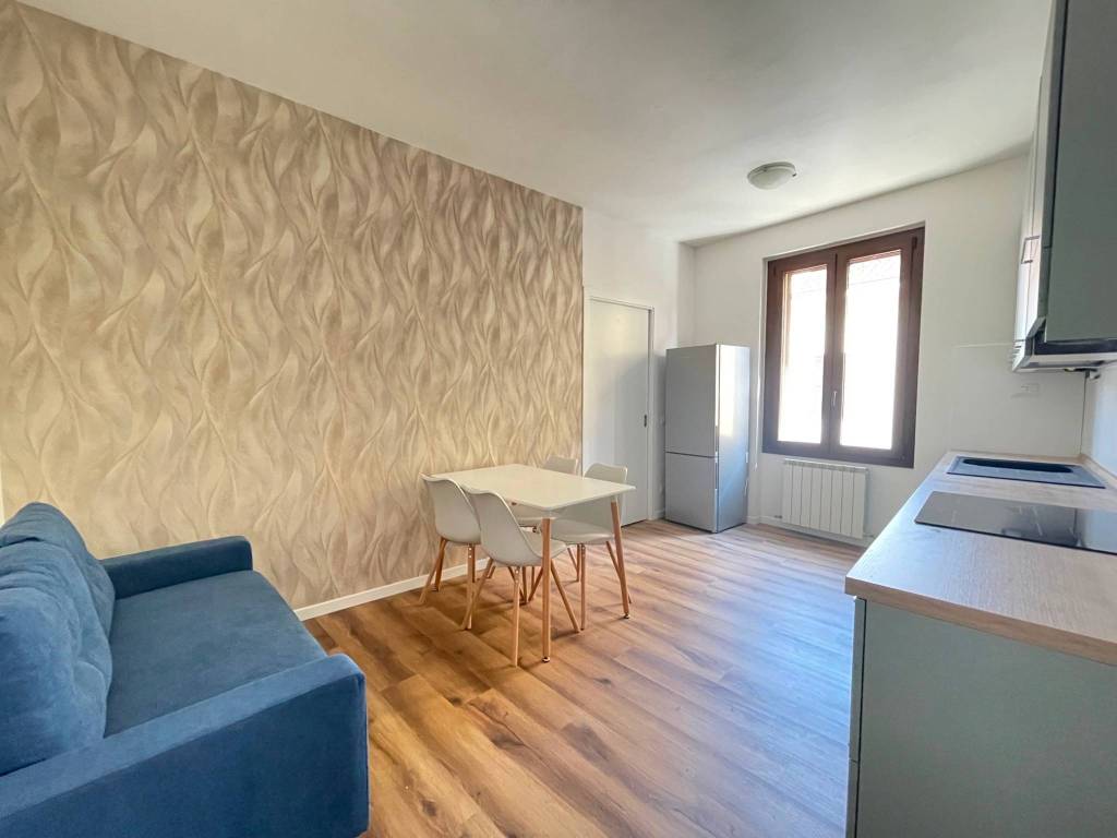appartamento in vendita a Vimercate in zona Centro Storico