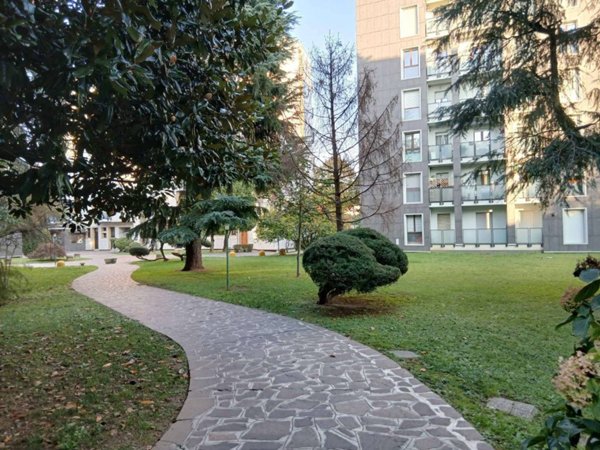 appartamento in vendita a Vimercate