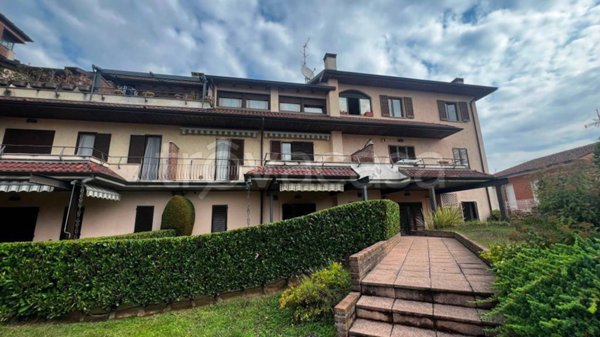 appartamento in vendita a Busnago