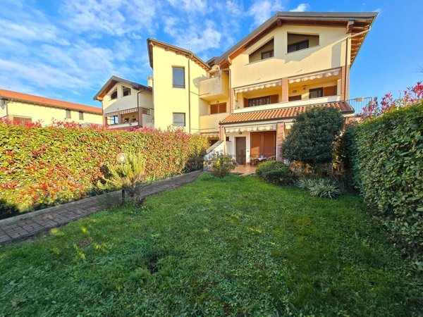 appartamento in vendita a Busnago