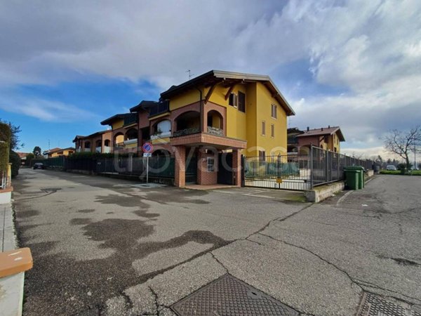 appartamento in vendita a Busnago