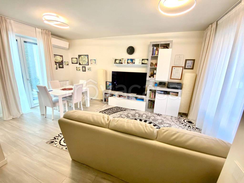 casa indipendente in vendita a Busnago