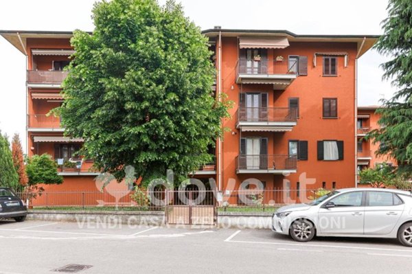 appartamento in vendita a Busnago
