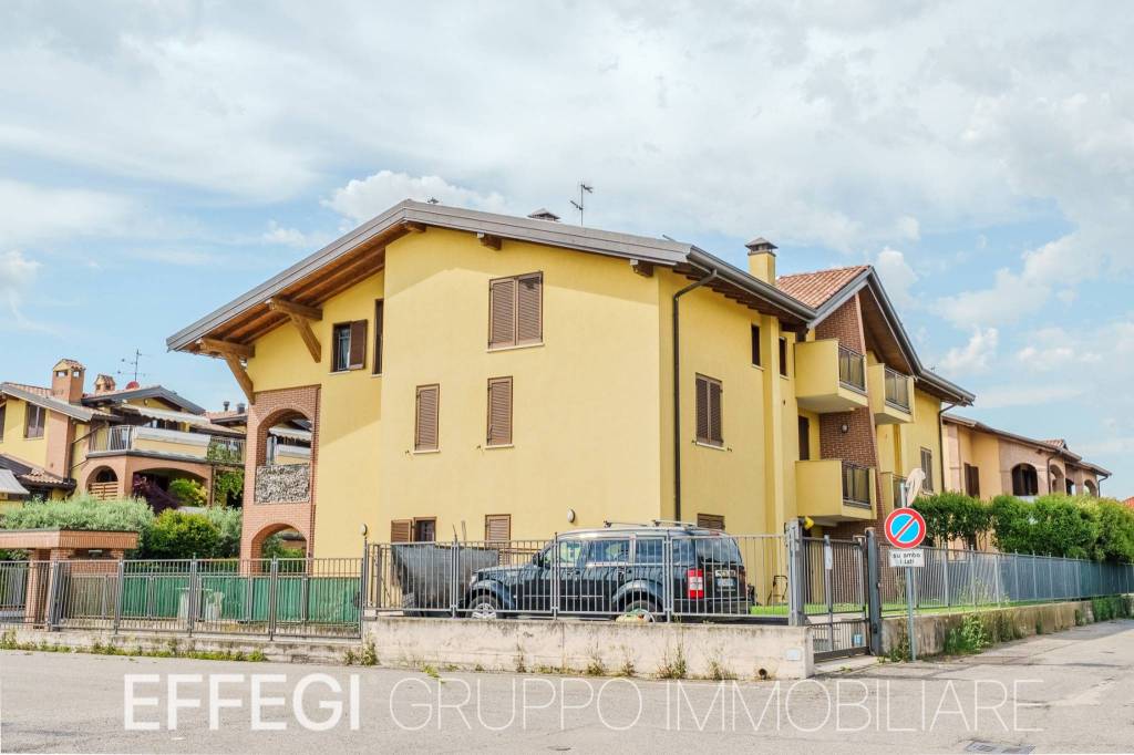 appartamento in vendita a Busnago