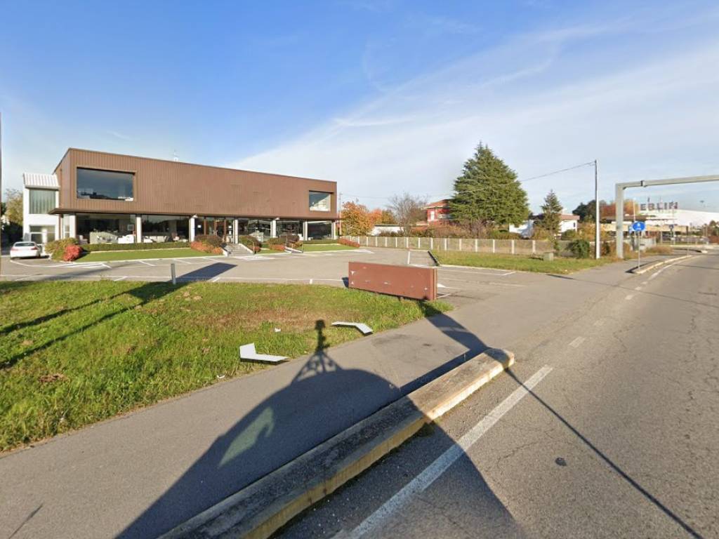 negozio in vendita a Busnago