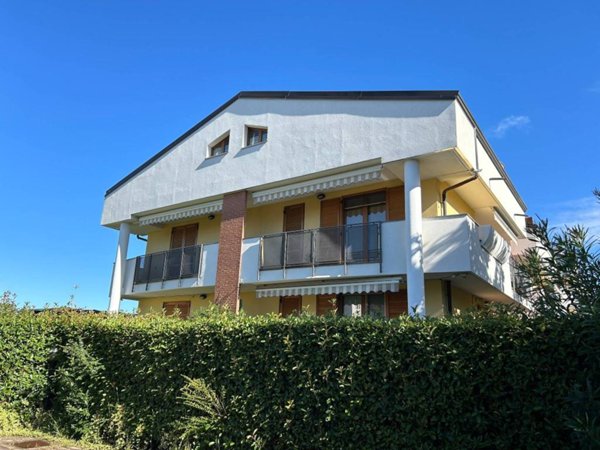 appartamento in vendita a Busnago
