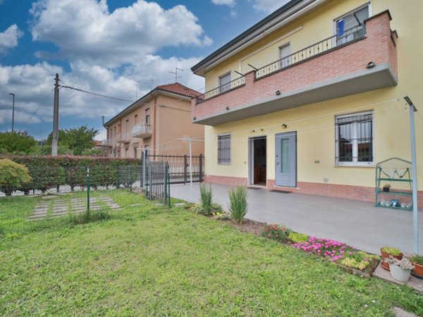 appartamento in vendita a Busnago