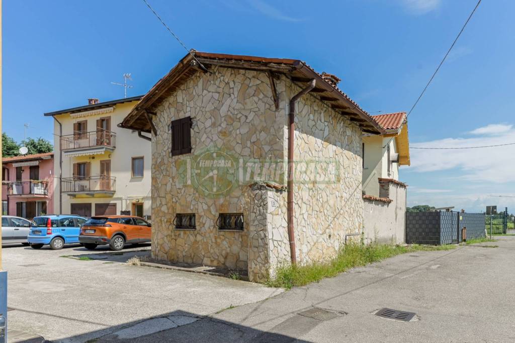 appartamento in vendita a Busnago