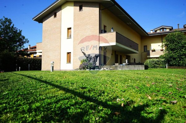 appartamento in vendita a Busnago