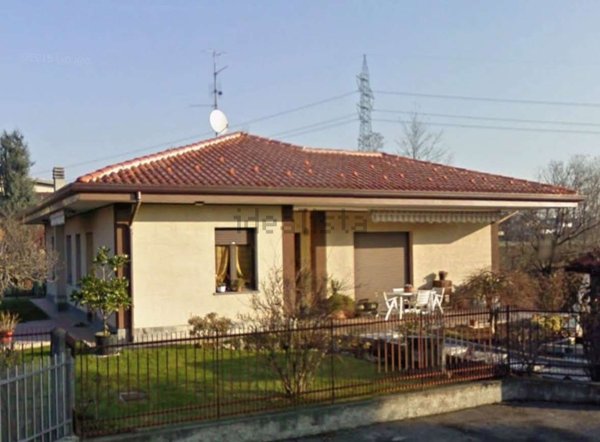 casa indipendente in vendita a Busnago