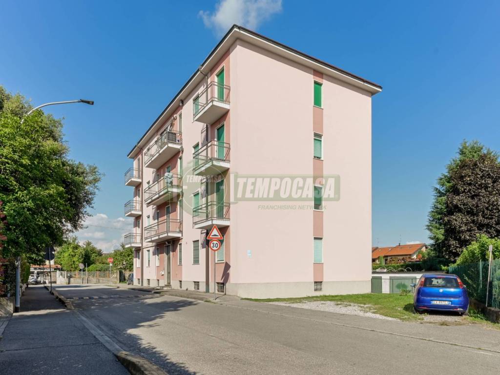 appartamento in vendita a Busnago