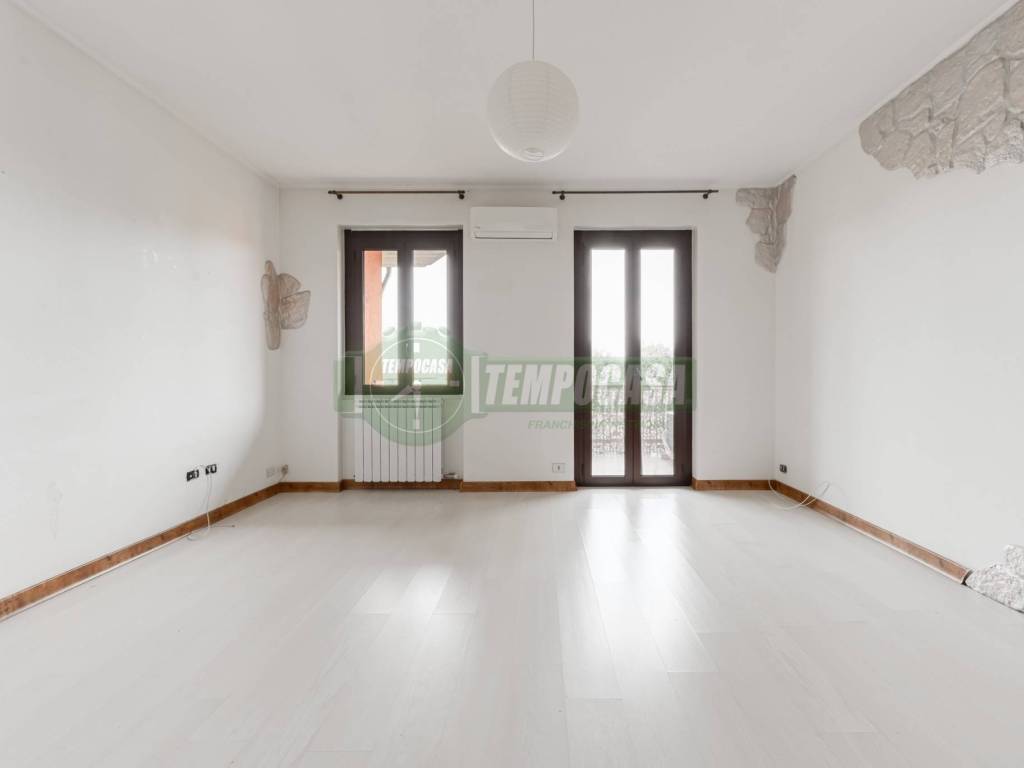 appartamento in vendita a Busnago