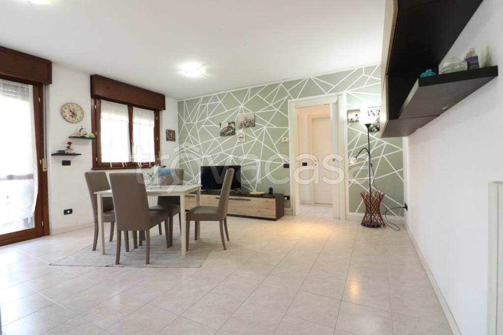 appartamento in vendita a Busnago