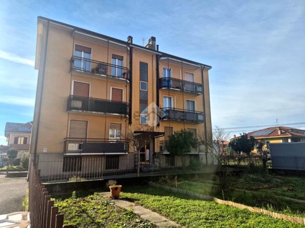 appartamento in vendita a Busnago