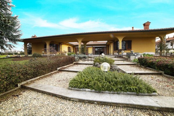 casa indipendente in vendita a Busnago