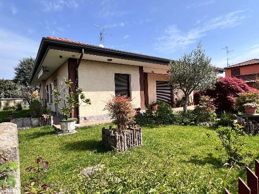 casa indipendente in vendita a Busnago