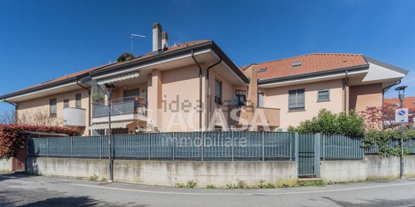 appartamento in vendita a Busnago