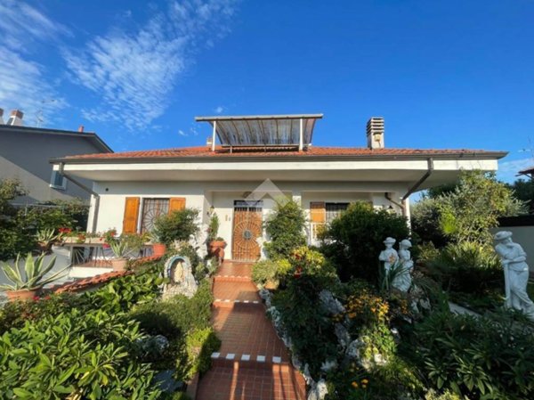 casa indipendente in vendita a Busnago